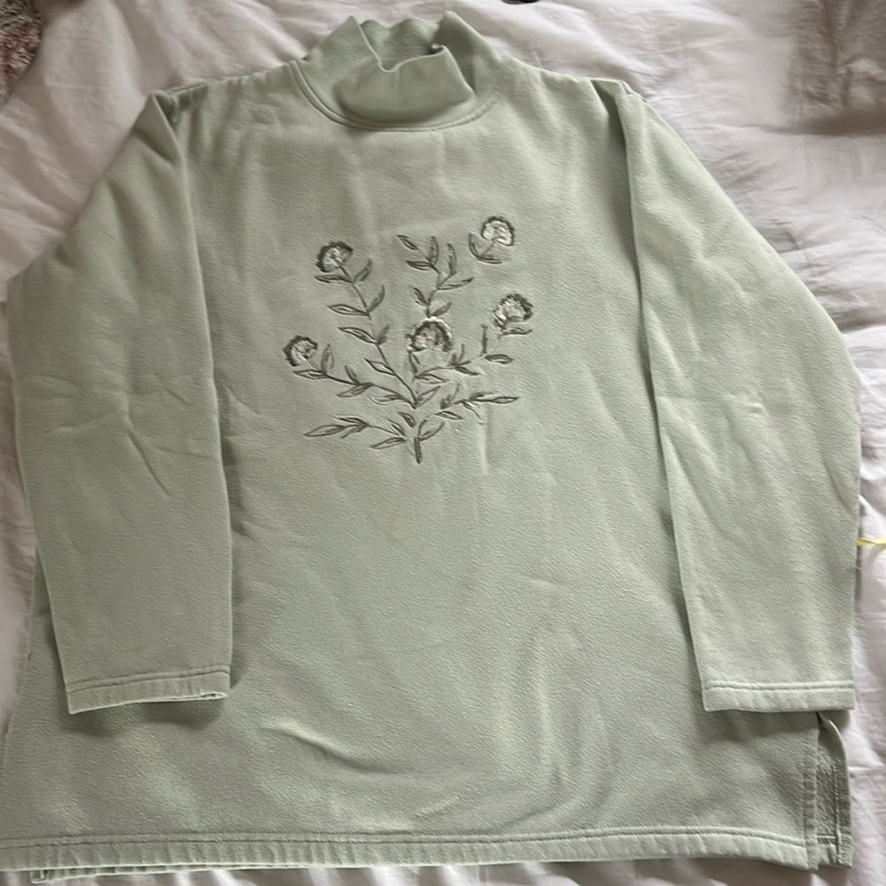 Vintage floral embroidered sweatshirt